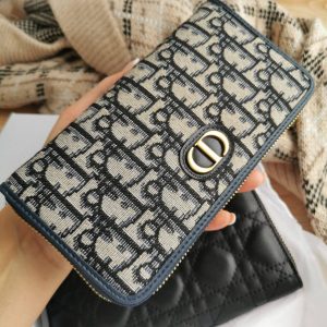 Кошелек Dior Caro Voyageur