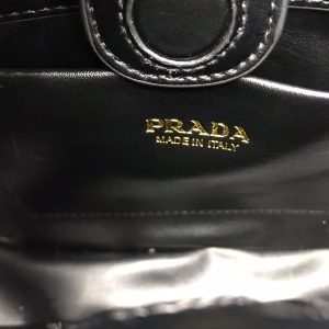 Сумка Prada