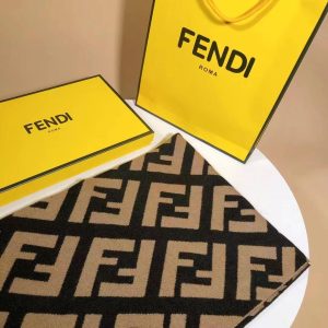 Шарф Fendi