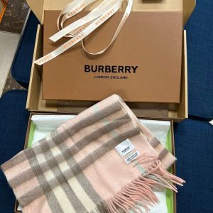 Шарф Burberry