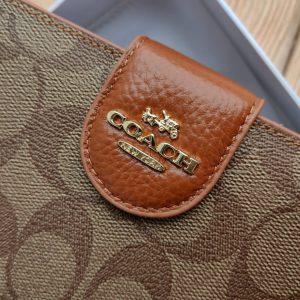 Обложка для документов Coach