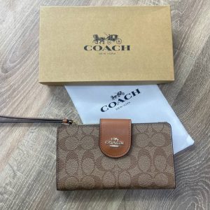 Кошелек Coach