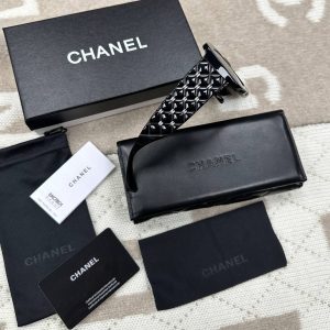 Солнцезащитные очки Chanel