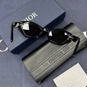 Солнцезащитные очки Dior