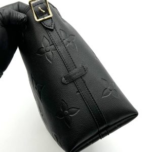 Сумка Louis Vuitton Carry All