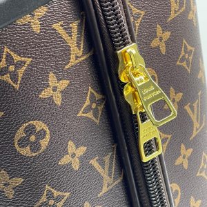 Чемодан Louis Vuitton