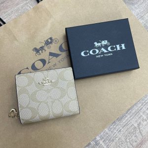 Кошелек Coach