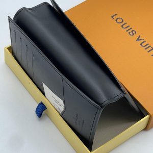 Обложка на паспорт Louis Vuitton