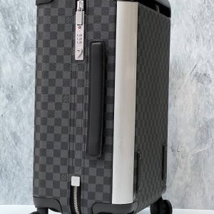 Чемодан Louis Vuitton