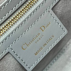 Сумка Dior 30 Montaigne Avenue