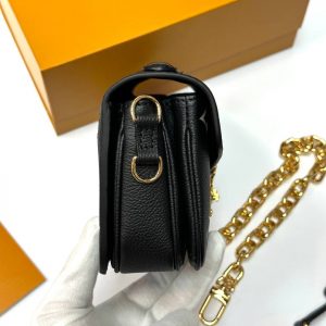 Сумка Louis Vuitton Pochette Metis East West