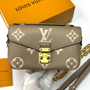 Сумка Louis Vuitton Pochette Metis East West