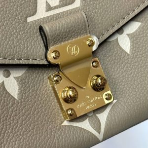 Сумка Louis Vuitton Pochette Metis East West