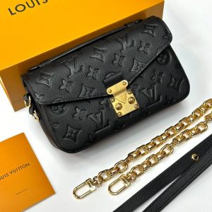 Сумка Louis Vuitton Pochette Metis East West