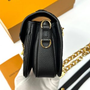 Сумка Louis Vuitton Pochette Metis East West