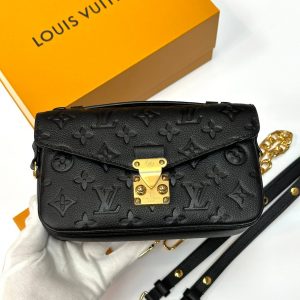 Сумка Louis Vuitton Pochette Metis East West