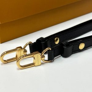 Сумка Louis Vuitton Pochette Metis East West