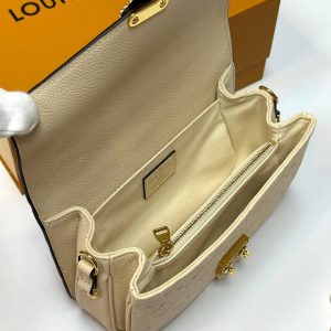 Сумка Louis Vuitton Pochette Metis East West