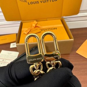 Сумка Louis Vuitton Pochette Metis East West