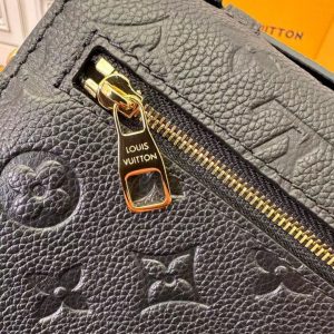 Сумка Louis Vuitton Pochette Metis East West