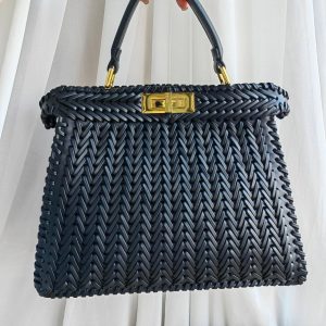 Сумка Fendi Peekaboo Iseeu