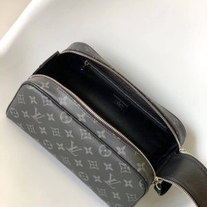 Косметичка Louis Vuitton Dopp Kit