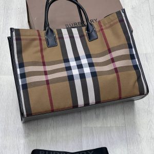 Сумка Burberry