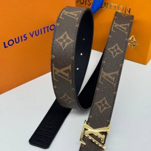 Двухсторонний ремень Louis Vuitton Initiales