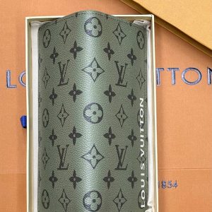 Кошелек Louis Vuitton Brazza