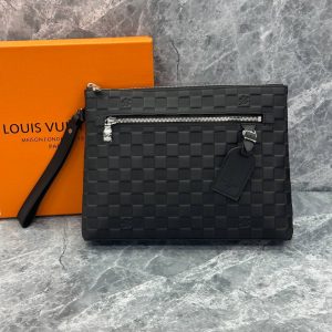 Клатч Louis Vuitton Voyage