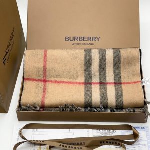 Шарф Burberry