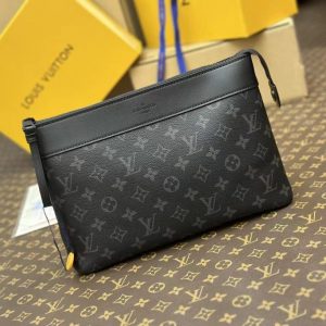 Клатч Louis Vuitton Voyage