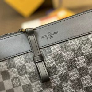 Клатч Louis Vuitton Voyage