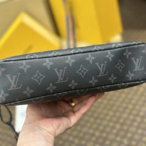 Клатч Louis Vuitton Voyage