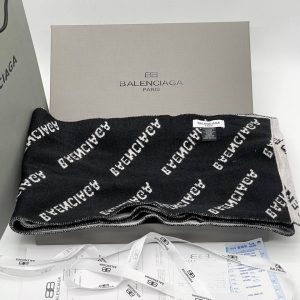 Шарф Balenciaga