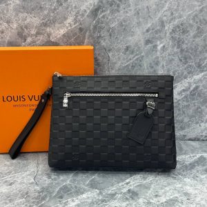 Клатч Louis Vuitton Voyage