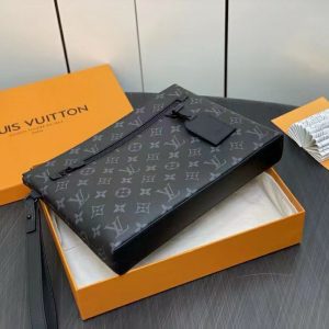 Клатч Louis Vuitton Voyage