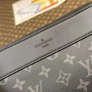 Клатч Louis Vuitton Voyage