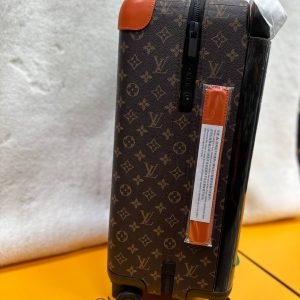 Чемодан Louis Vuitton