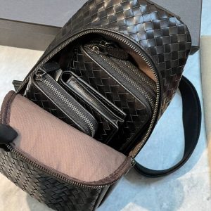 Сумка-слинг Bottega Veneta