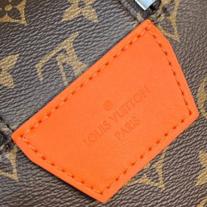 Косметичка Louis Vuitton Dopp Kit