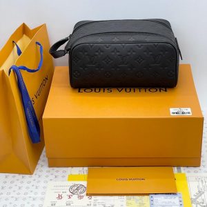 Косметичка Louis Vuitton Dopp Kit