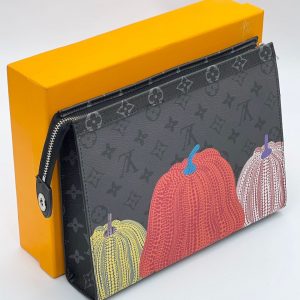 Клатч Louis Vuitton