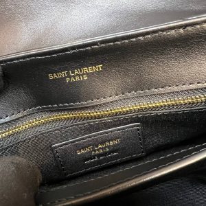 Сумка Yves Saint Laurent Lou Lou Toy