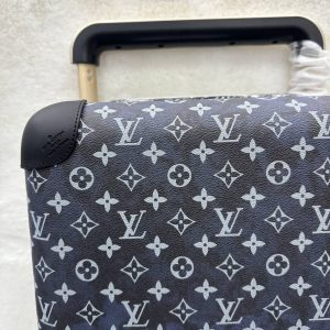 Чемодан Louis Vuitton