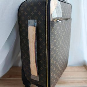 Чемодан Louis Vuitton Legere 50