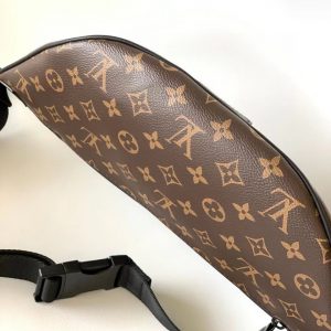 Сумка Louis Vuitton Bumbag