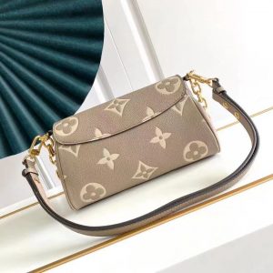 Сумка Louis Vuitton Pochette