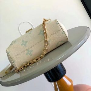 Сумка Louis Vuitton Pochette