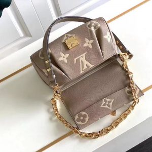 Сумка Louis Vuitton Pochette